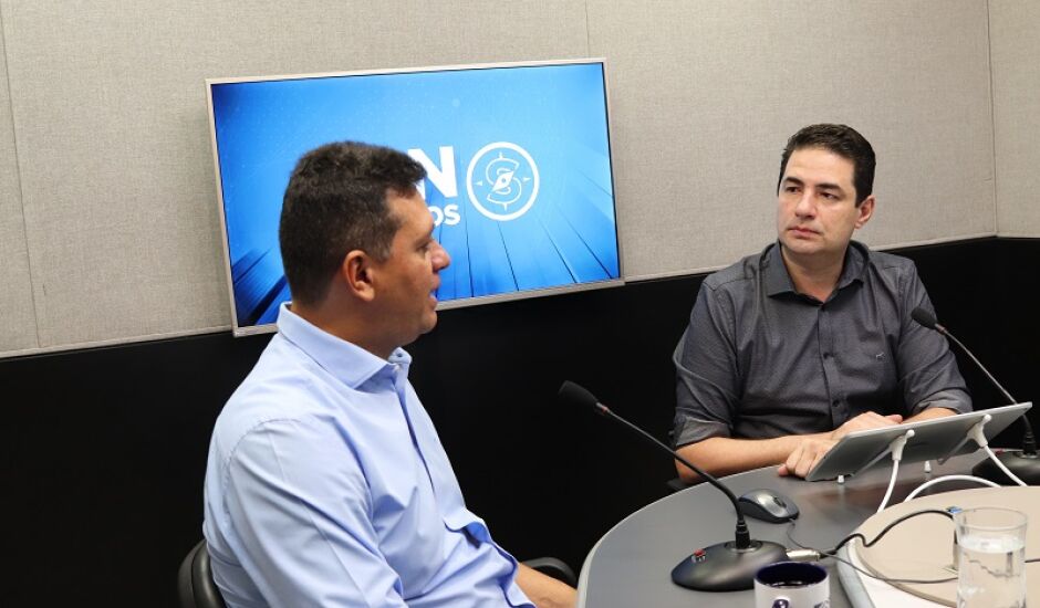 Marcelo Vieira, superintendente do Shopping Três Lagoas, e André Milton, apresentador do RCN Negócios