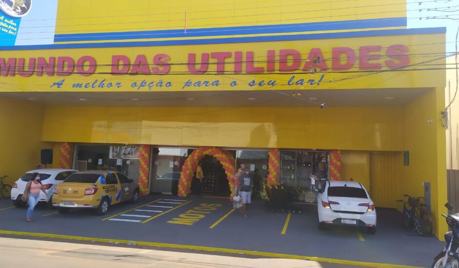A nova loja está localizada na rua Capitão Martinho, ao lado da Caixa Econômica Federal