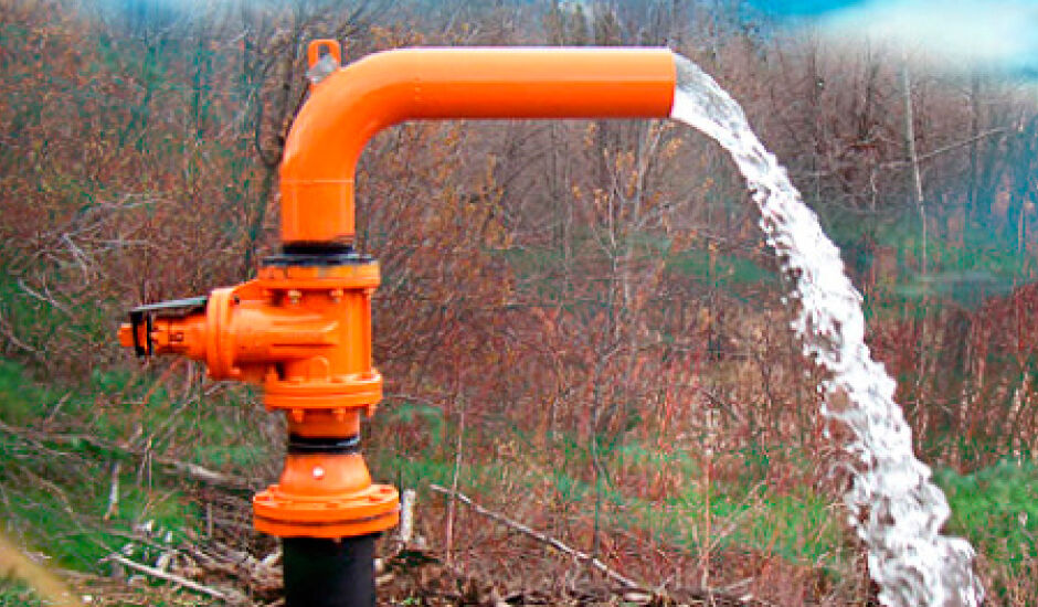 A Prefeitura de Paranaíba restringiu a utilização exclusiva para consumo humano o uso da água dos poços artesianos de sua responsabilidade