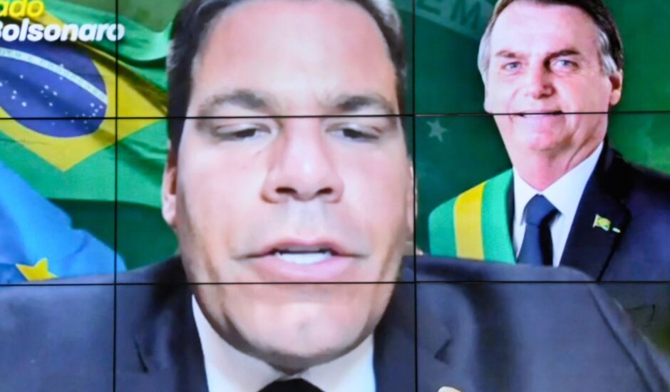 Por coerência e aguardando provável retorno de Bolsonaro ao partido, Capitão Contar continua no PSL